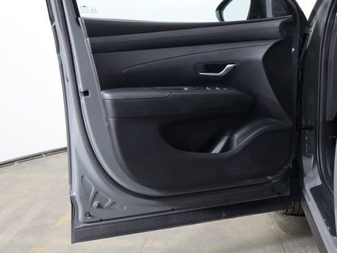 Used 2025 Hyundai Tucson SE FWD image 19