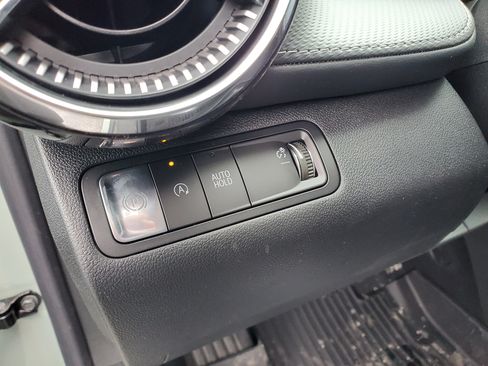 New 2026 Chevrolet Equinox LT w/ Convenience Package II FWD image 10