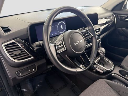 Used 2024 Kia Seltos S AWD/4WD image 12