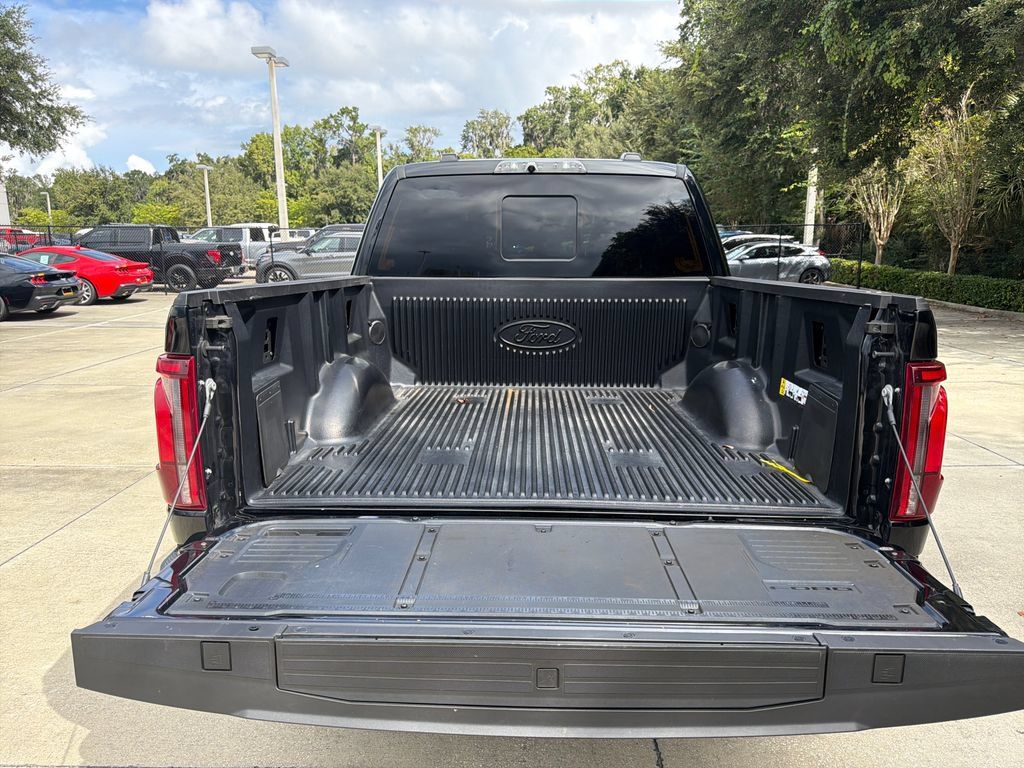 Used 2025 Ford F150 Raptor AWD/4WD image 31