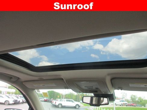 Used 2018 GMC Sierra 1500 SLT AWD/4WD image 18