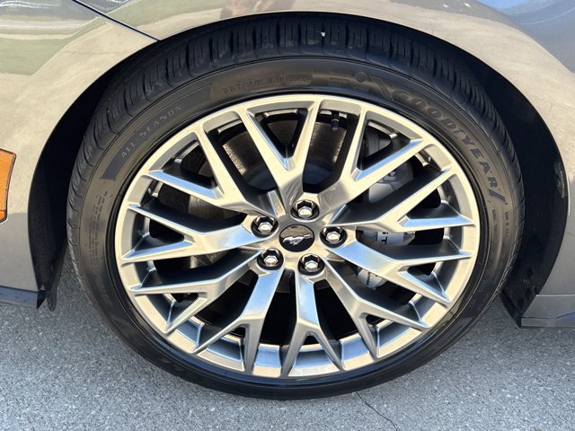 Used 2025 Ford Mustang GT Premium RWD image 10