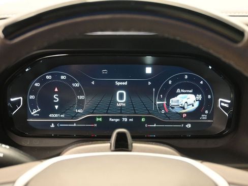 Used 2023 GMC Yukon Denali w/ Denali Reserve Package image 13