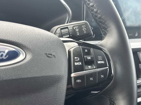 Used 2023 Ford Escape Platinum w/ Premium Technology Package image 27