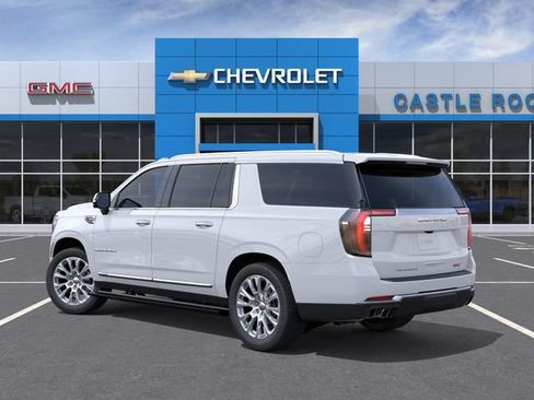 New 2026 GMC Yukon XL Denali w/ Denali Reserve Package AWD/4WD image 3