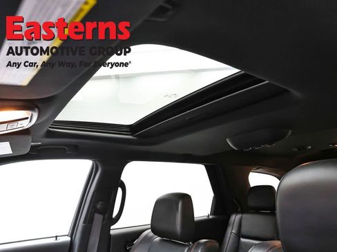 Used 2024 Dodge Durango GT RWD image 34
