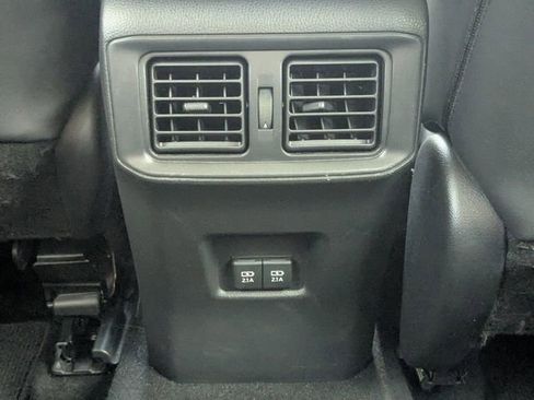 Used 2021 Toyota RAV4 XLE Premium FWD image 17