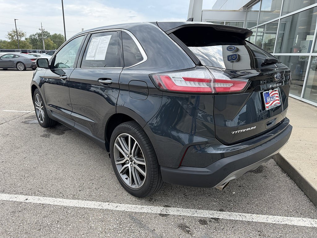 Used 2023 Ford Edge Titanium AWD/4WD image 3
