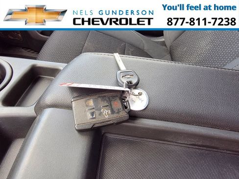 Used 2021 Chevrolet Silverado 1500 W/T w/ WT Value Package AWD/4WD image 23