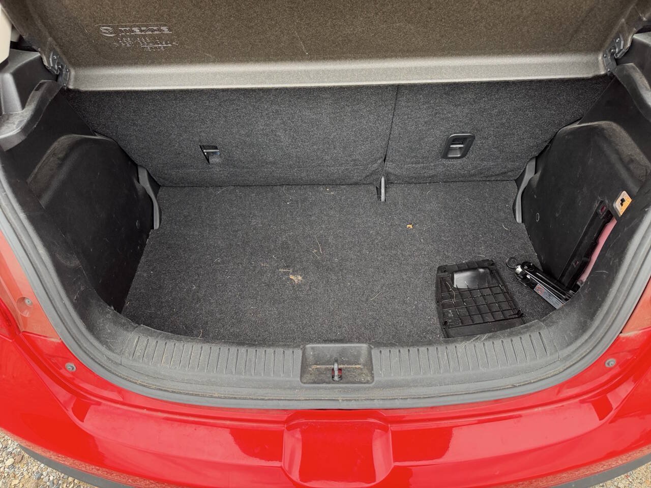 Used 2013 MAZDA MAZDA2 Sport FWD image 23