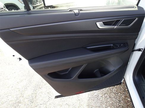 New 2025 Volkswagen Atlas Cross Sport SEL Premium R-Line image 18