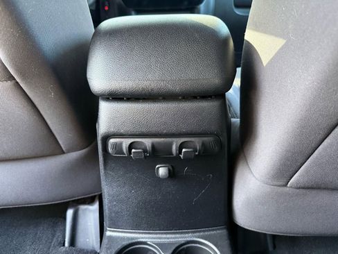 Used 2013 Jeep Wrangler Unlimited Sport image 38