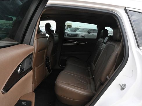 Used 2017 Lincoln MKX Reserve w/ Driver Assistance Package image 19