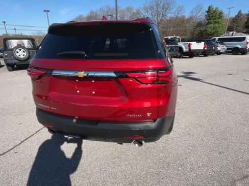 Used 2023 Chevrolet Traverse LT image 8