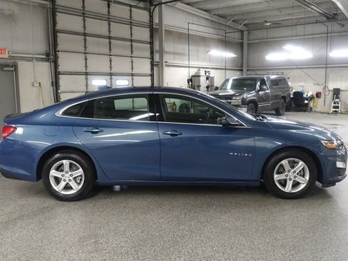 Used 2024 Chevrolet Malibu LT FWD image 8