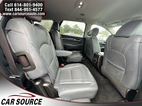 Used 2019 Buick Enclave Essence AWD/4WD image 22
