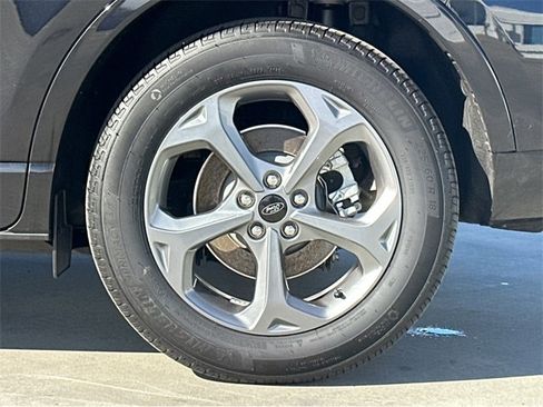 Certified 2024 Ford Escape ST-Line w/ Equipment Group 301A image 39