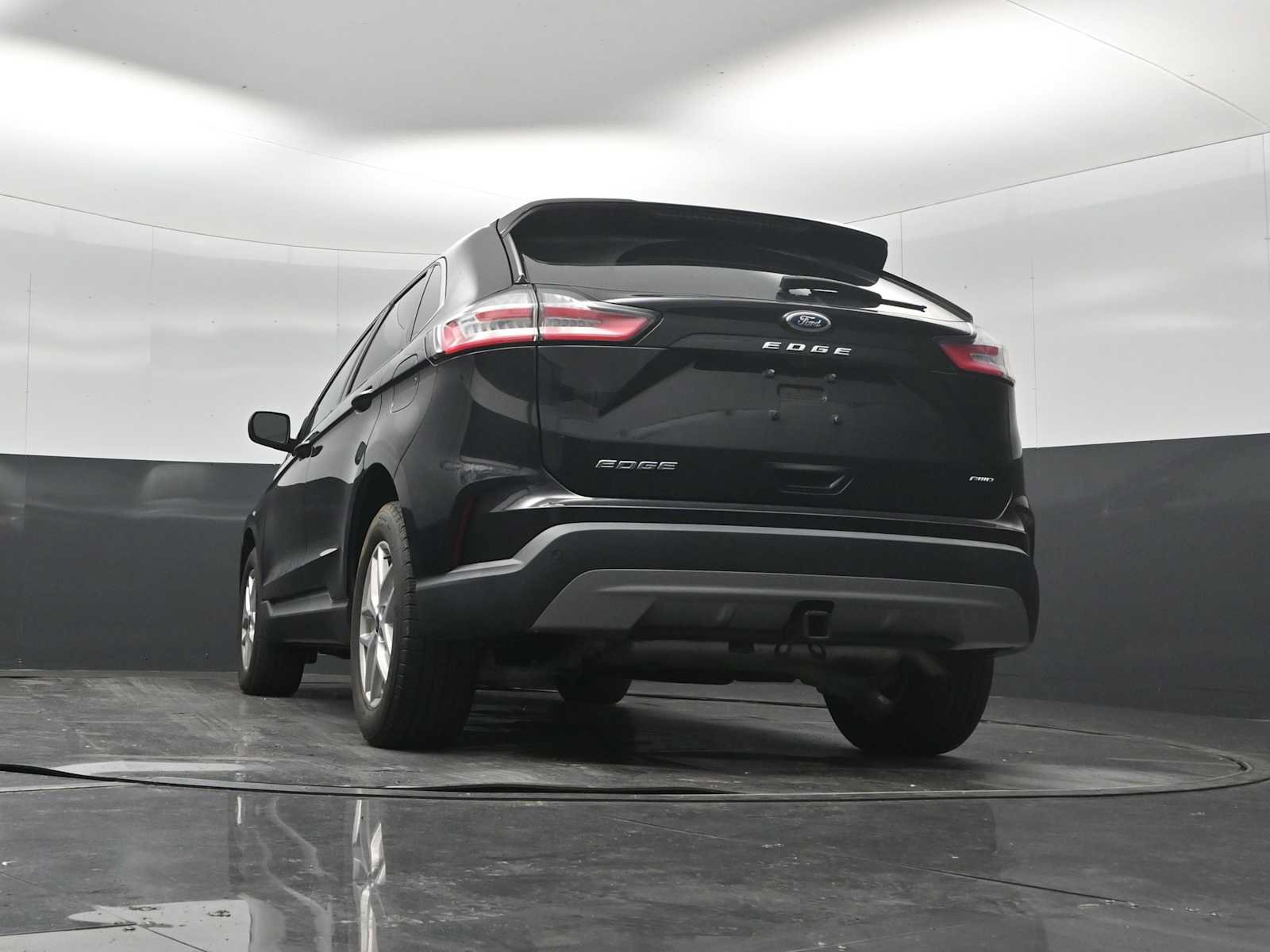 Certified 2024 Ford Edge SEL w/ Convenience Package AWD/4WD image 29