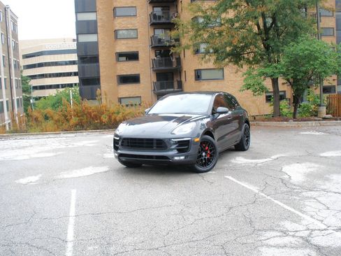 Used 2018 Porsche Macan GTS AWD/4WD image 17