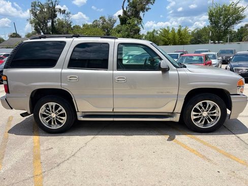 Used 2006 GMC Yukon Denali AWD/4WD image 6