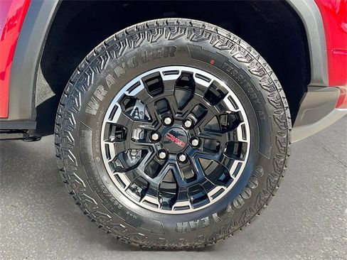 New 2026 GMC Canyon AT4 image 19