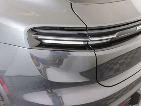 Used 2024 Porsche Macan 4 Electric image 23