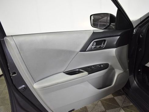 Used 2014 Honda Accord LX image 7