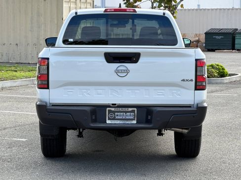 New 2026 Nissan Frontier S image 5