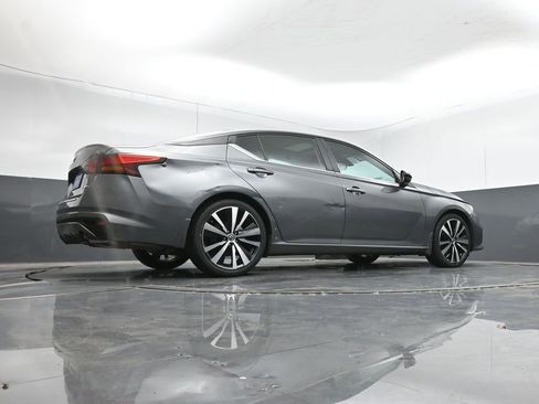 Used 2021 Nissan Altima 2.0 SR image 39