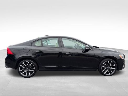 Used 2017 Volvo S60 T5 Dynamic w/ Vision Package image 9