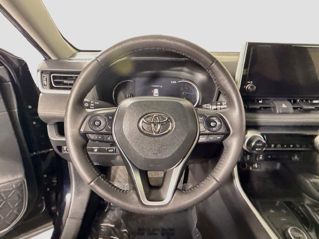 Used 2023 Toyota RAV4 XLE w/ Convenience Package AWD/4WD image 12