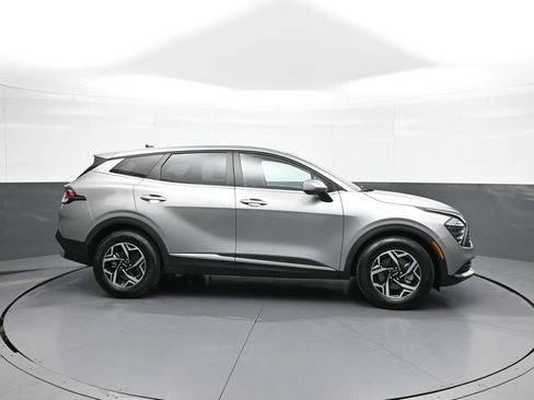 Certified 2025 Kia Sportage LX FWD image 5