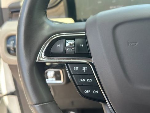 Used 2023 Lincoln Nautilus Reserve FWD image 25