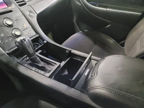Used 2014 Ford Taurus SEL w/ Equipment Group 201A FWD image 26