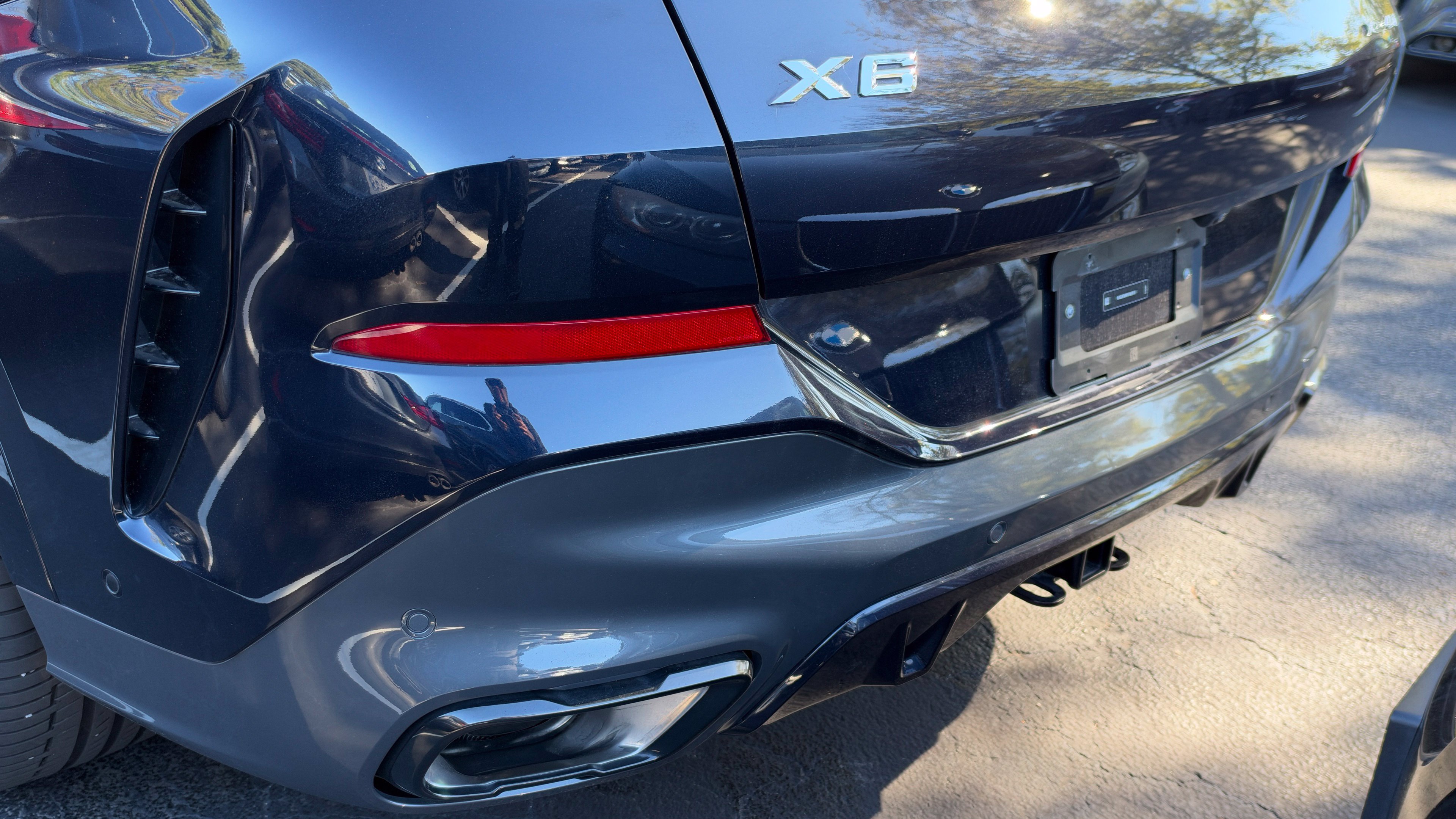 Used 2026 BMW X6 xDrive40i w/ Executive Package AWD/4WD image 9