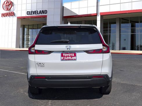 Used 2026 Honda CR-V EX-L image 4