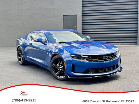 Used 2019 Chevrolet Camaro LT RWD image 1