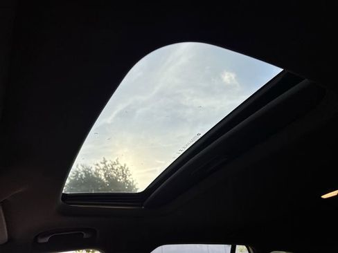 Used 2024 Chevrolet Trax RS w/ Sunroof Package image 26