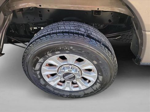 Used 2020 Ford F250 XLT w/ FX4 Off-Road Package image 12