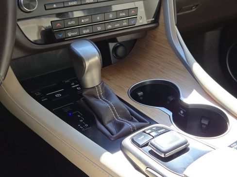 Used 2019 Lexus RX 350 AWD w/ Navigation Package image 38