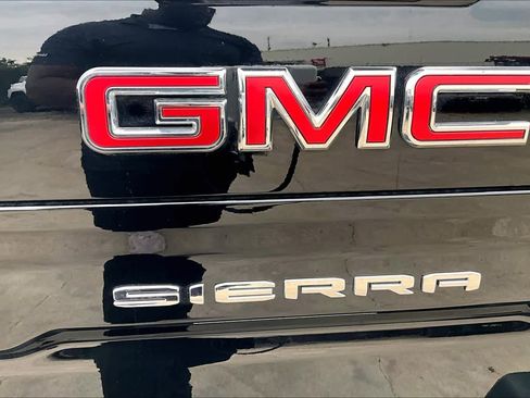 Used 2026 GMC Sierra 1500 SLT AWD/4WD image 31