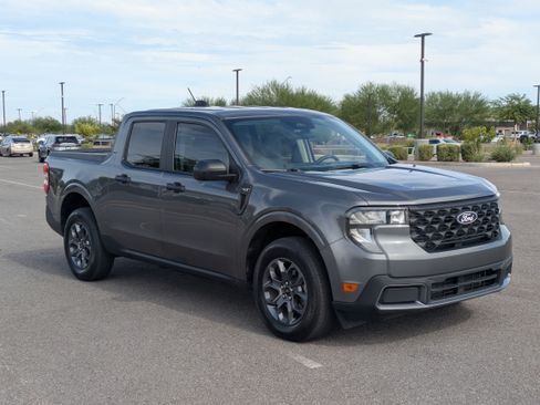 Used 2025 Ford Maverick XLT FWD image 7