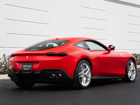 Used 2023 Ferrari Roma RWD image 17