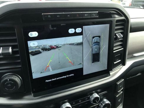 Used 2024 Ford F150 Platinum w/ FX4 Off-Road Package image 28