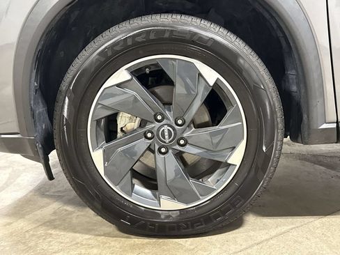Used 2024 Nissan Rogue SV FWD image 26
