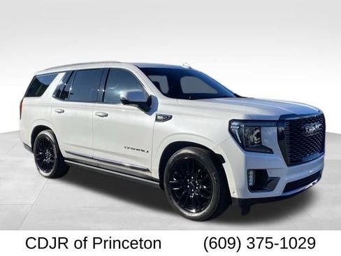 Used 2023 GMC Yukon Denali Ultimate image 1