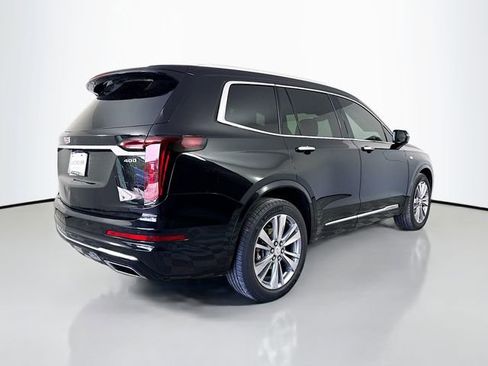 Used 2024 Cadillac XT6 Premium Luxury image 5