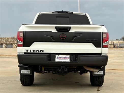 Used 2023 Nissan Titan PRO-4X w/ Pro-4x Convenience Package image 8