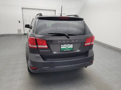 Used 2019 Dodge Journey SE FWD image 6