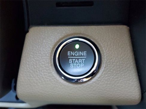 Used 2019 Ford F150 Lariat image 31